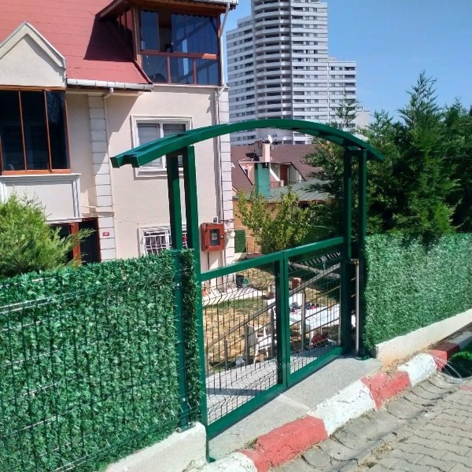 Bahçe Kapısı